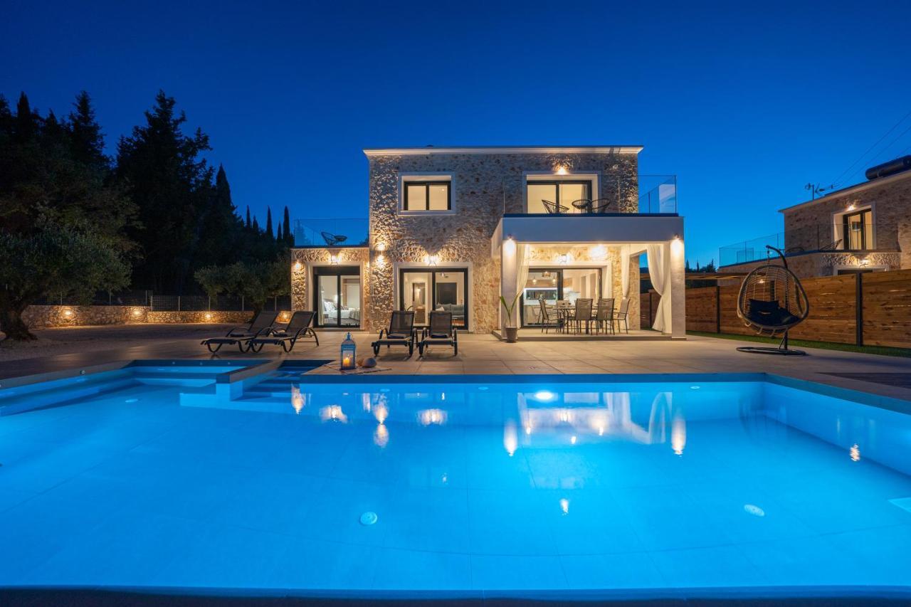 Diosas Luxury Villas Andipáta Exterior foto